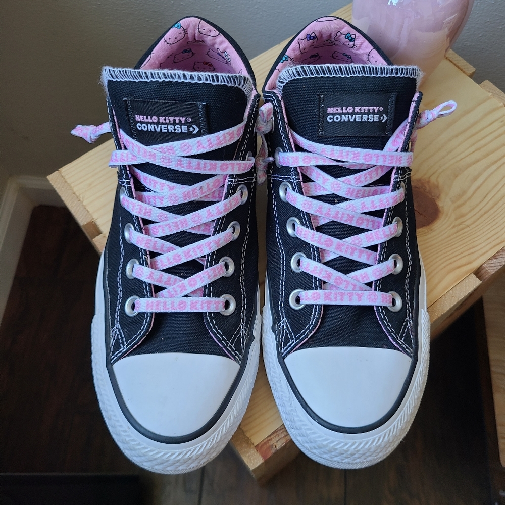 Converse Chuck Taylor All Star Madison OX x Hello Kitty Black Prism Pink